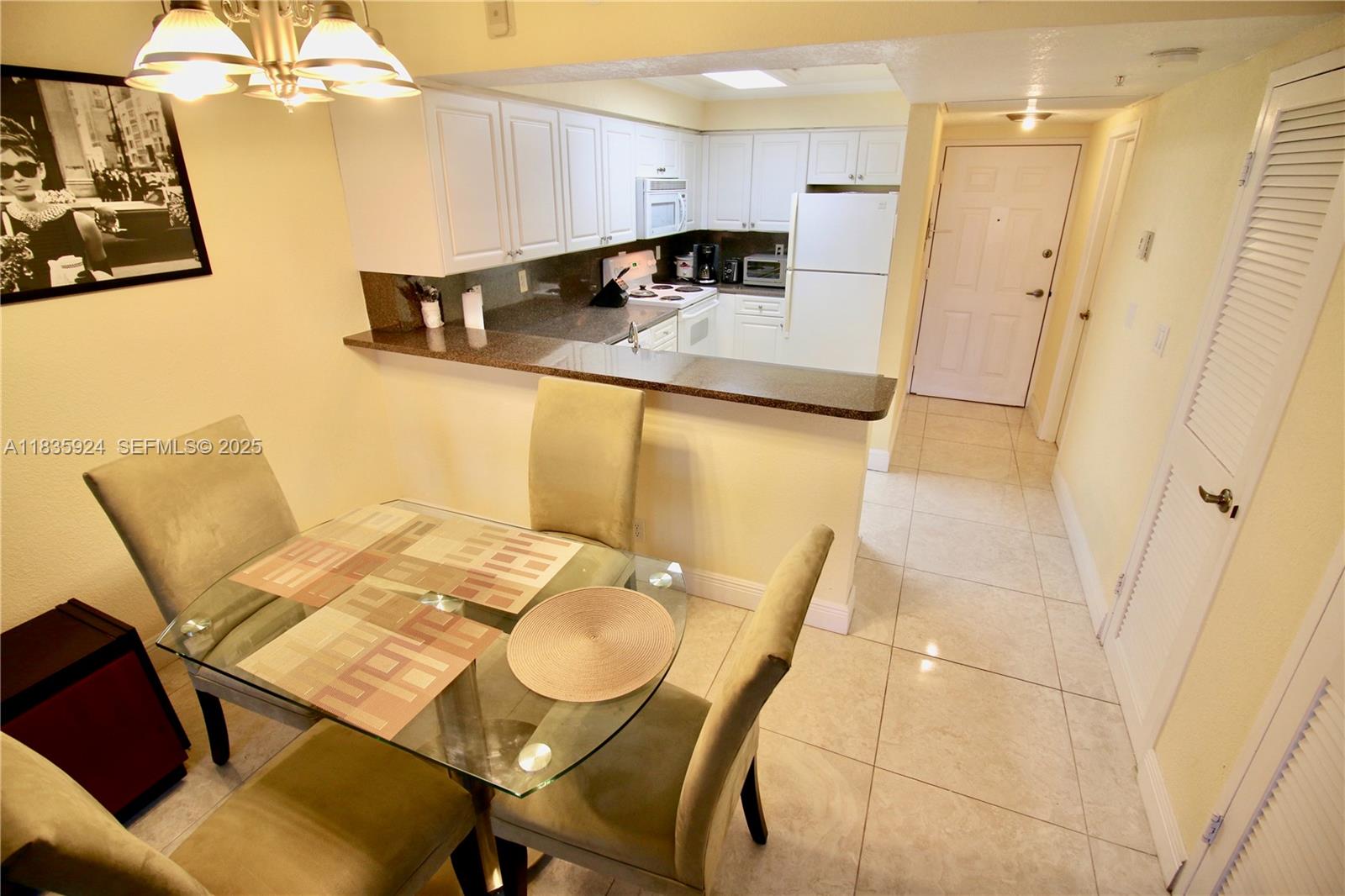 2501 S Ocean Drive 427 Property Photo 6