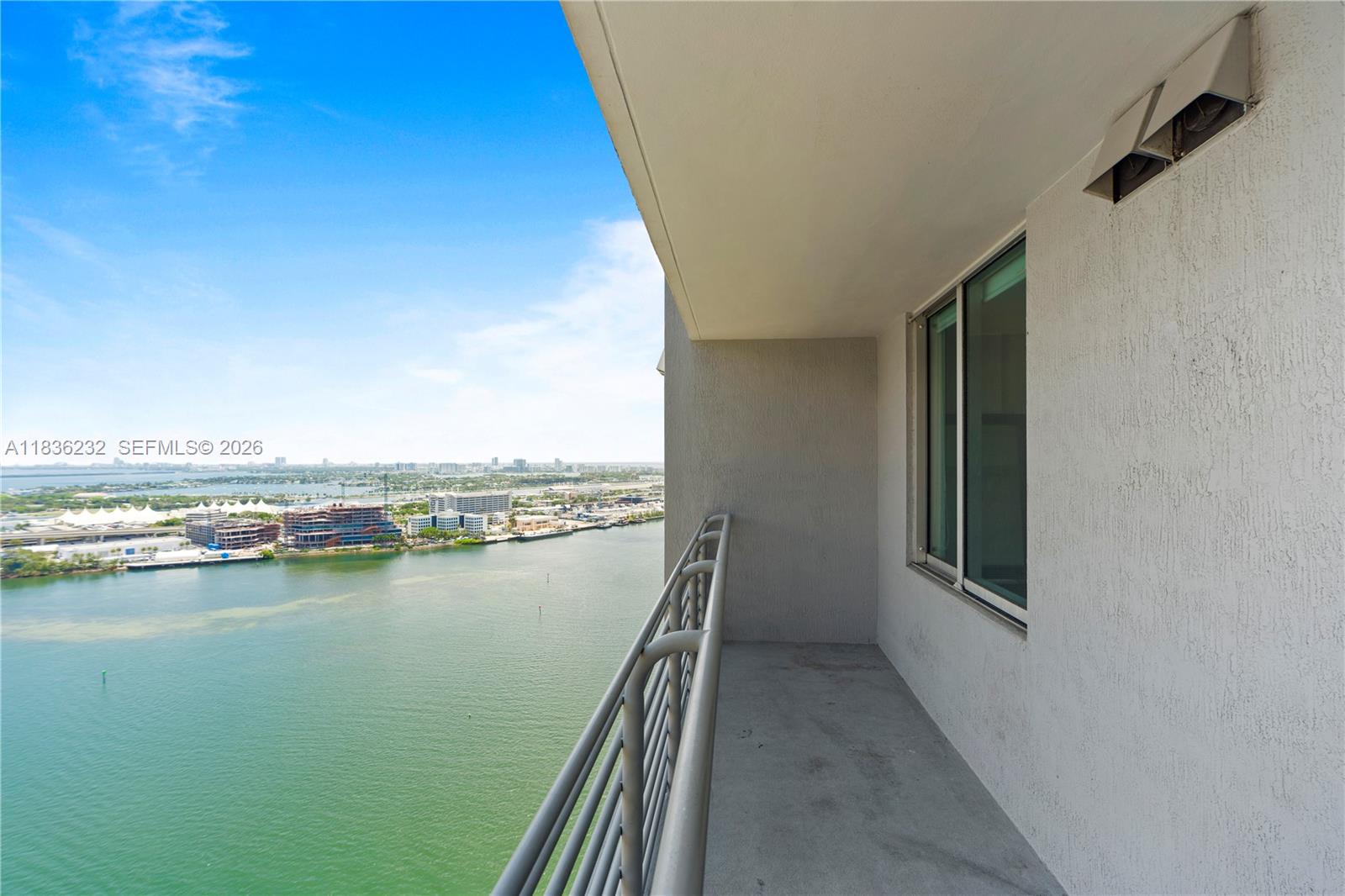 335 S Biscayne Boulevard 3410 Property Photo 9