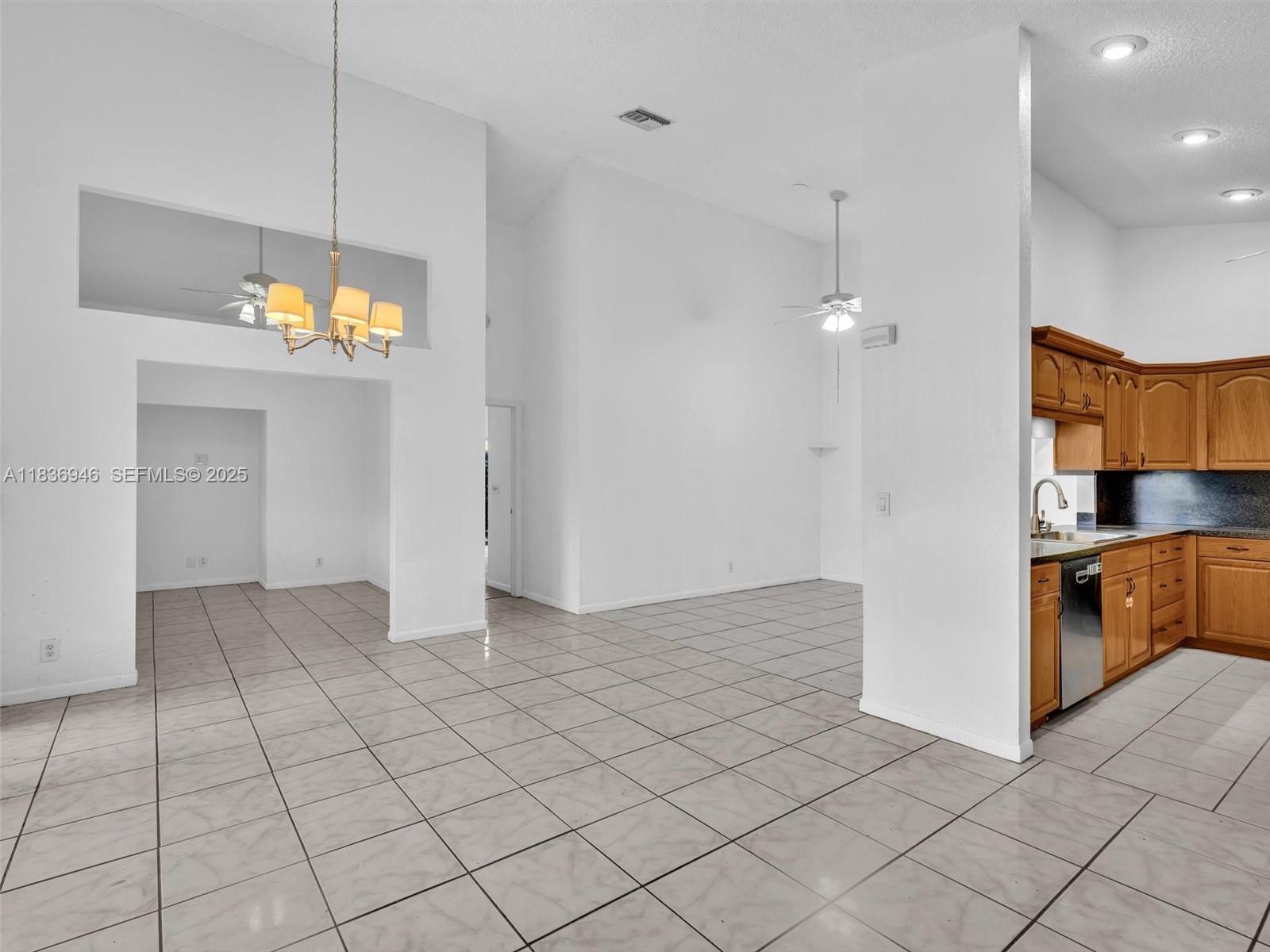 5201 Sw 31st Avenue 112 Property Photo 11