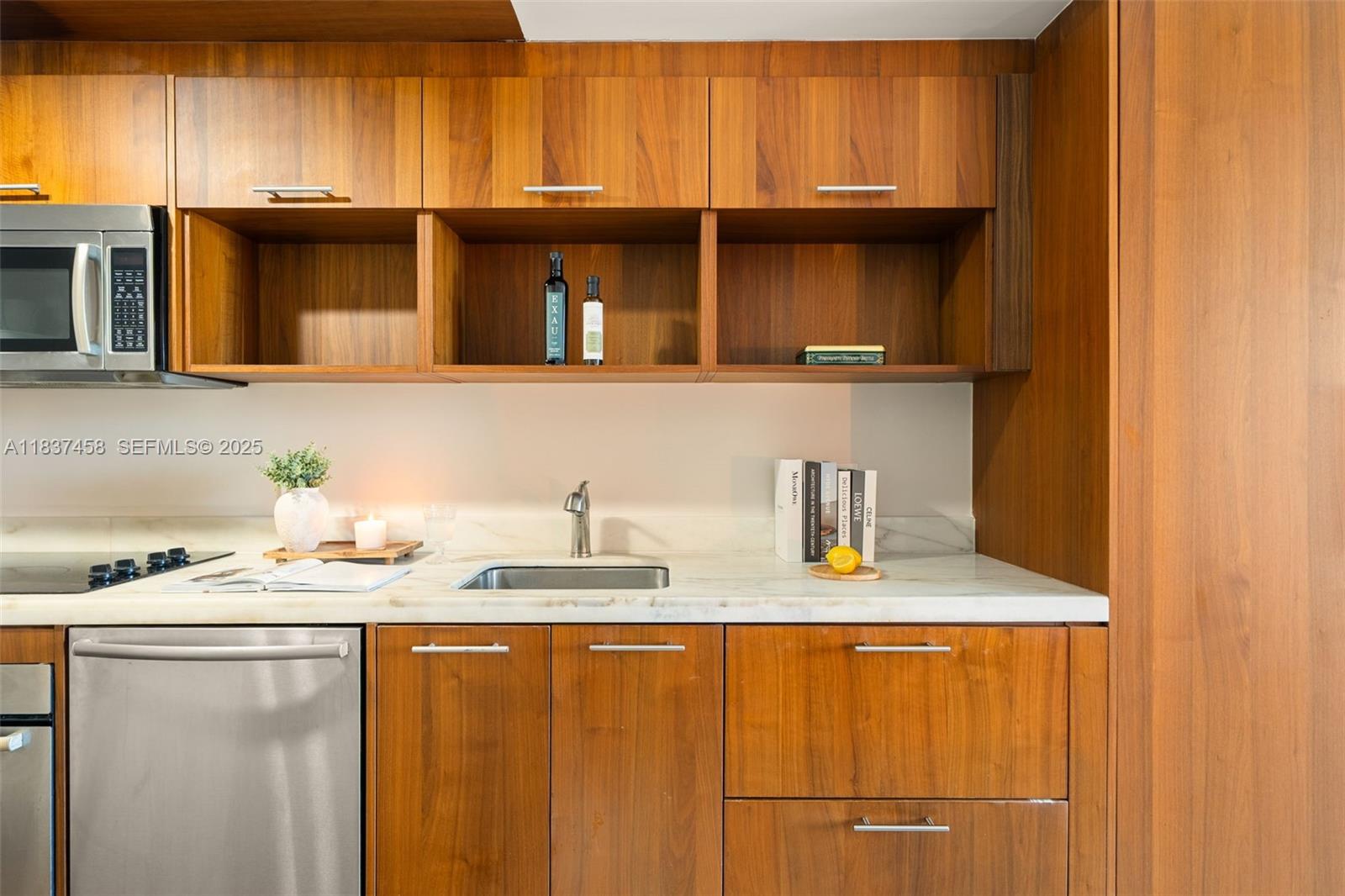 50 Biscayne Boulevard 411 Property Photo 15