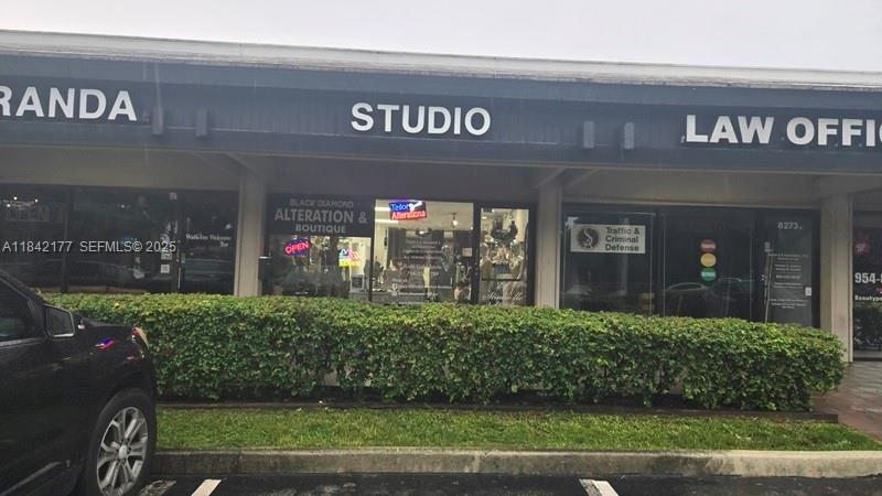 8275 W Broward Boulevard Property Photo 2