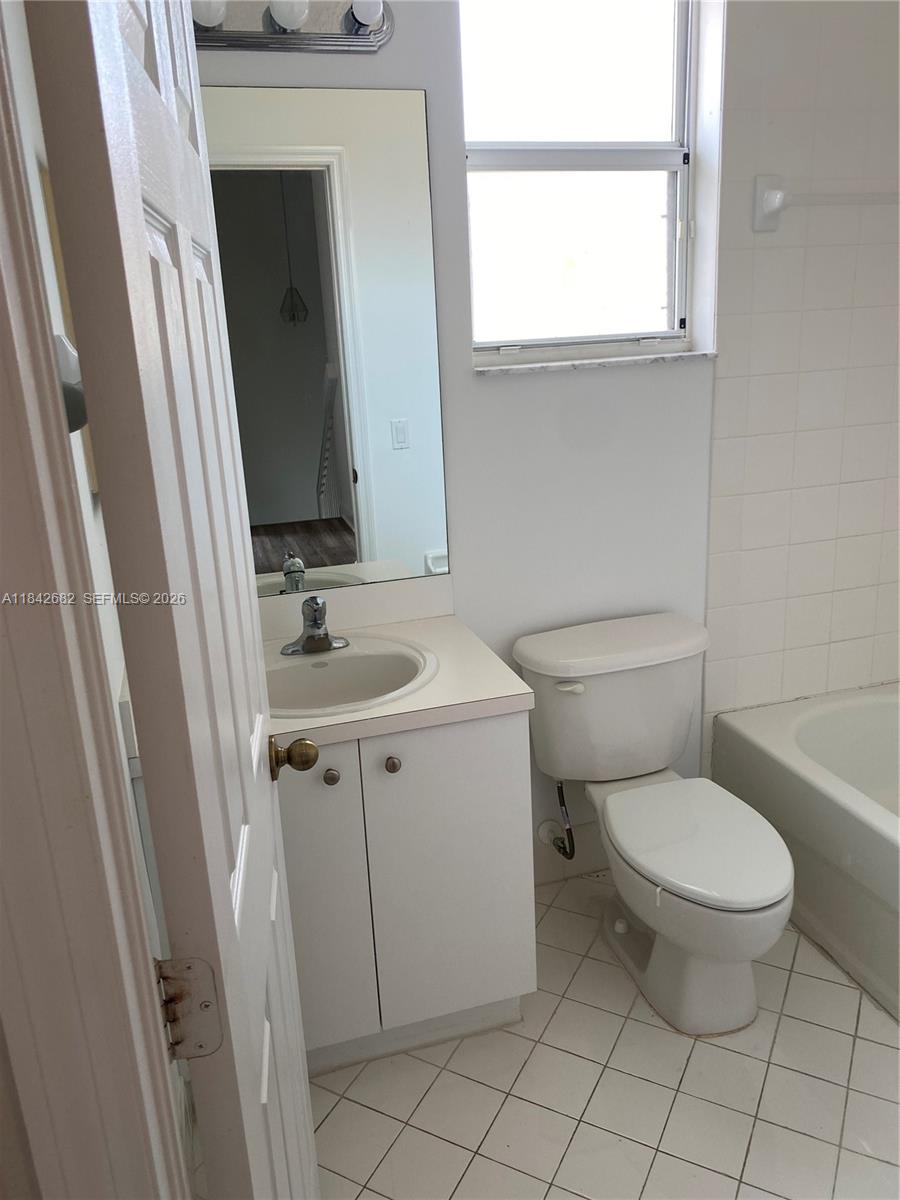 991 Ne 42nd Avenue 0 Property Photo 18