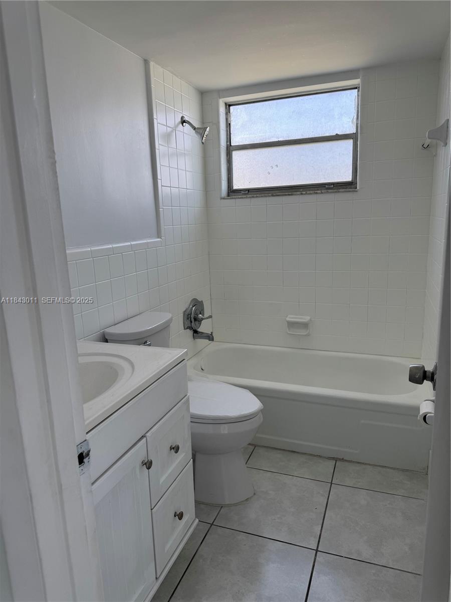1333 E Hallandale Beach Boulevard 444 Property Photo 9