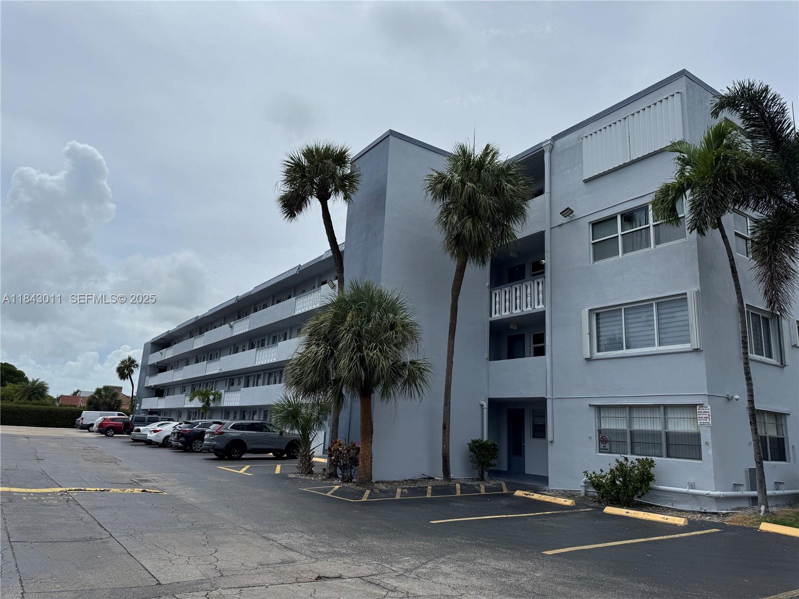 1333 E Hallandale Beach Boulevard 444 Property Photo 18