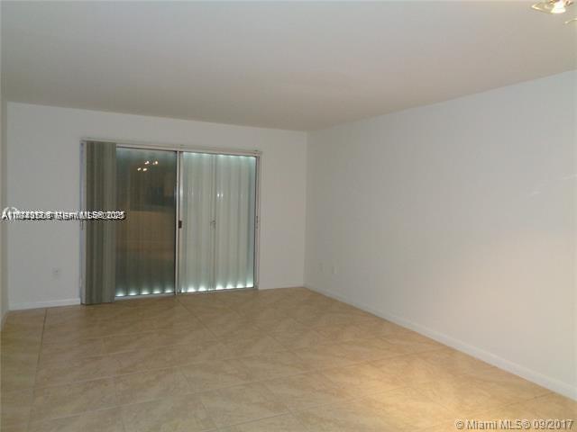 15205 Ne 6th Avenue D212 Property Photo 4