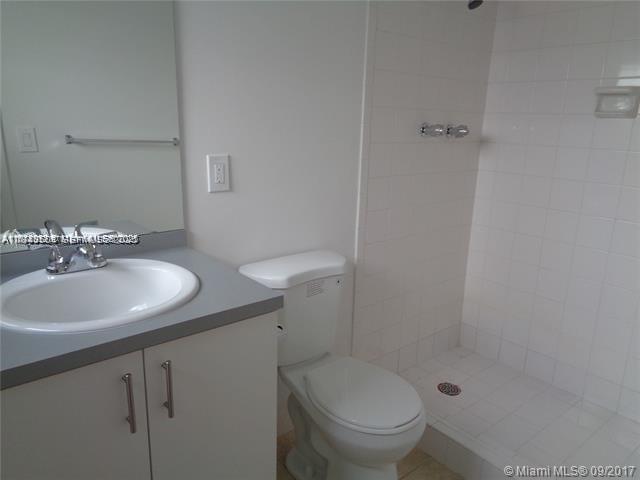 15205 Ne 6th Avenue D212 Property Photo 9