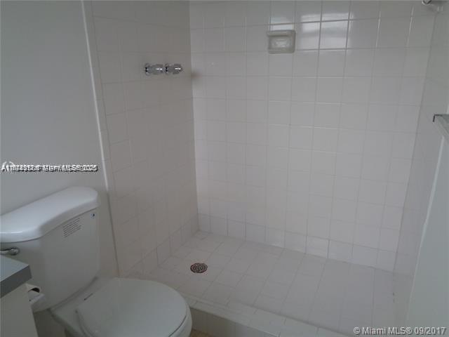 15205 Ne 6th Avenue D212 Property Photo 10