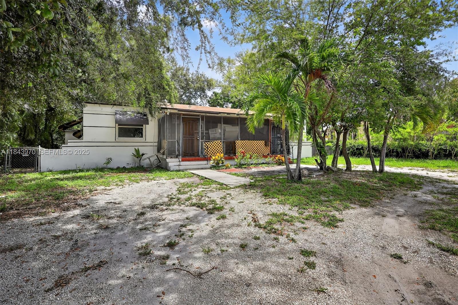 A11843970 Property Photo 1