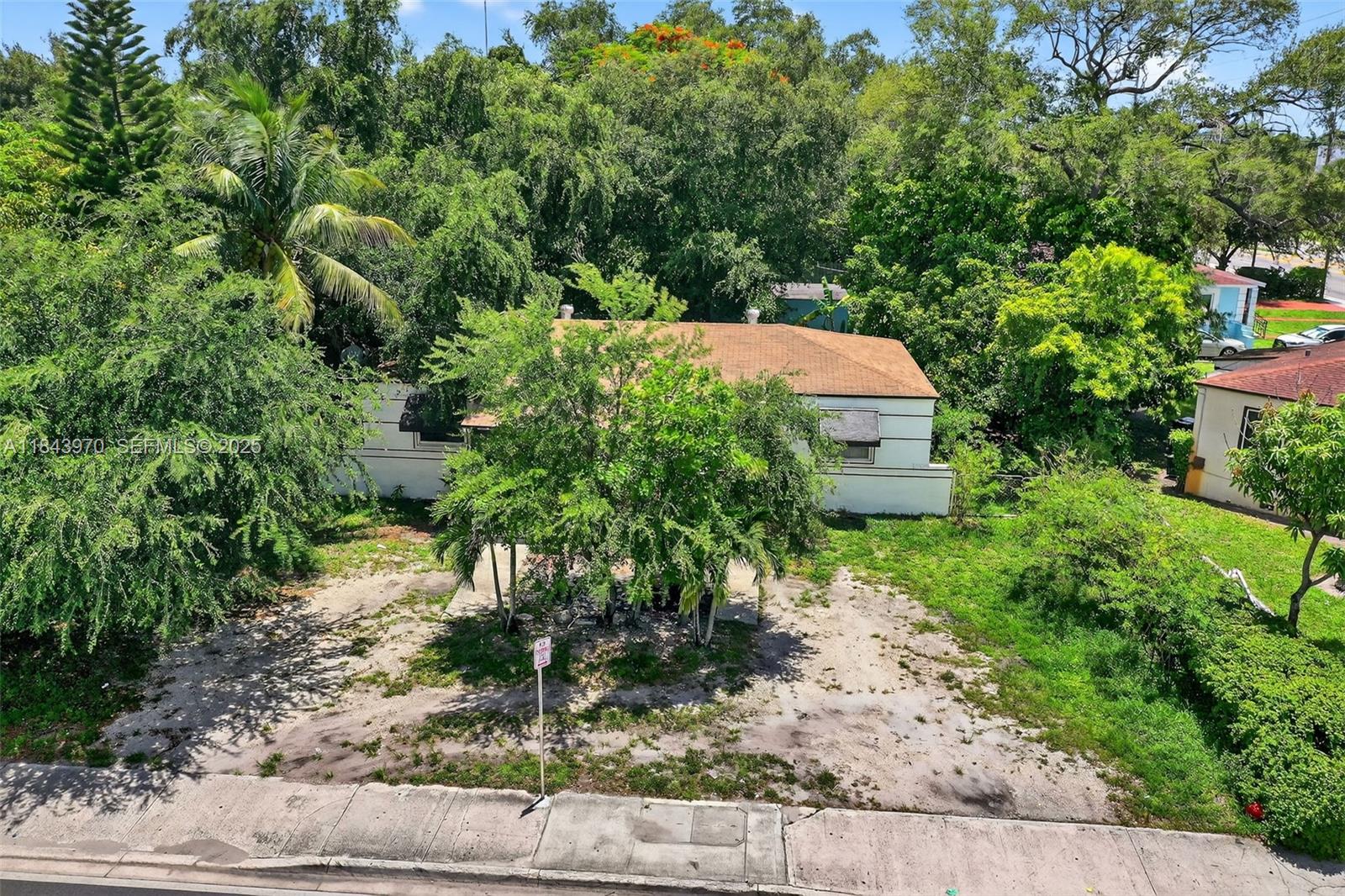 A11843970 Property Photo 5