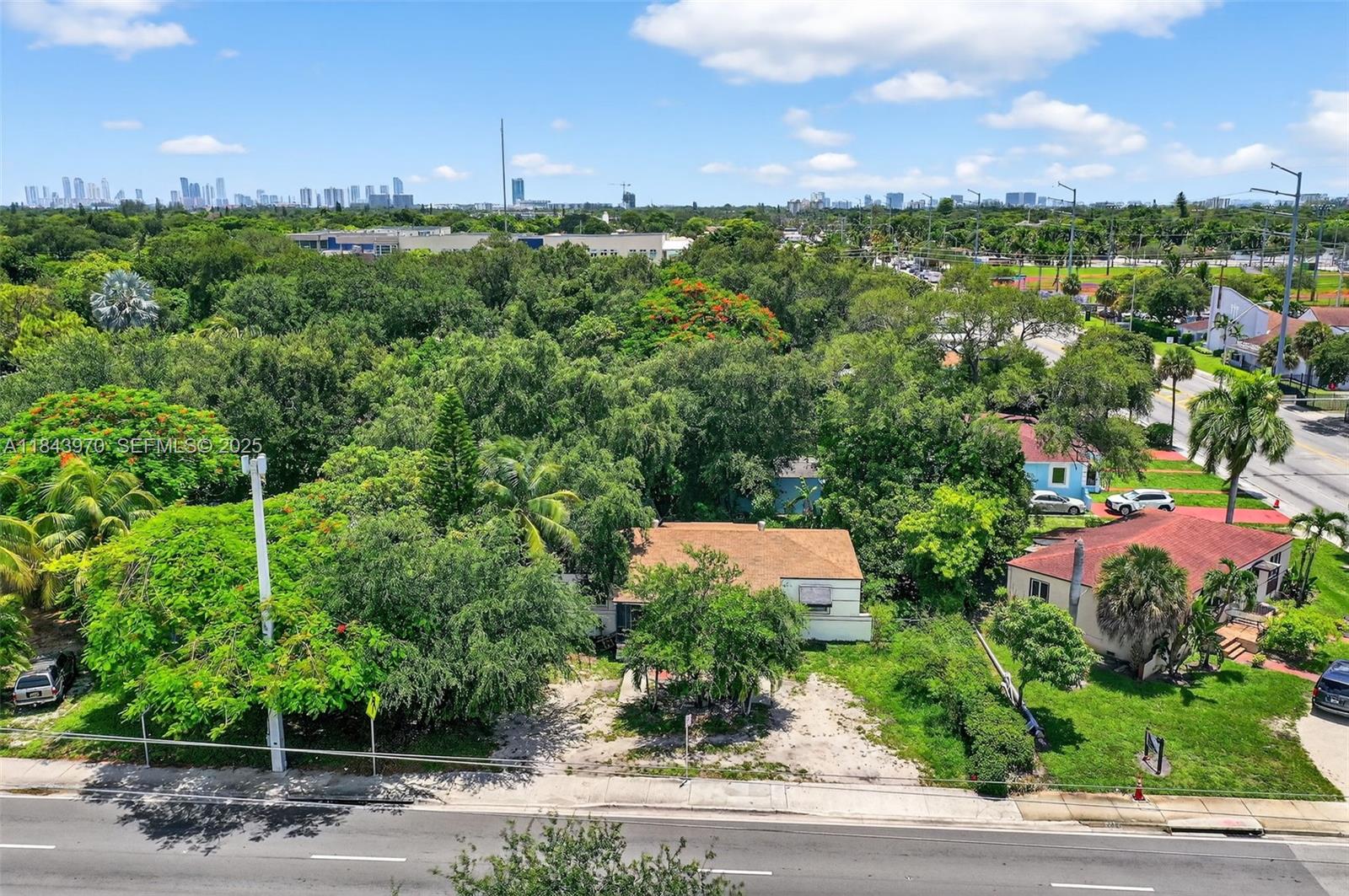 A11843970 Property Photo 13
