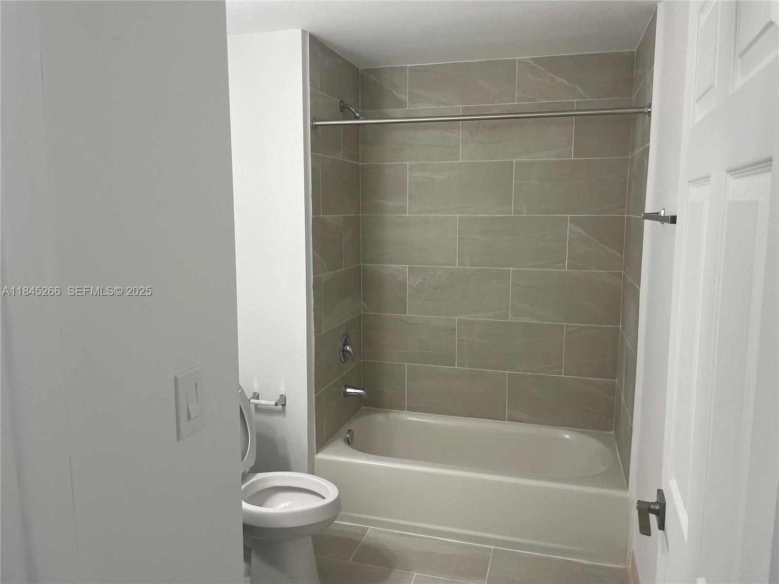 A11845266 Property Photo 12