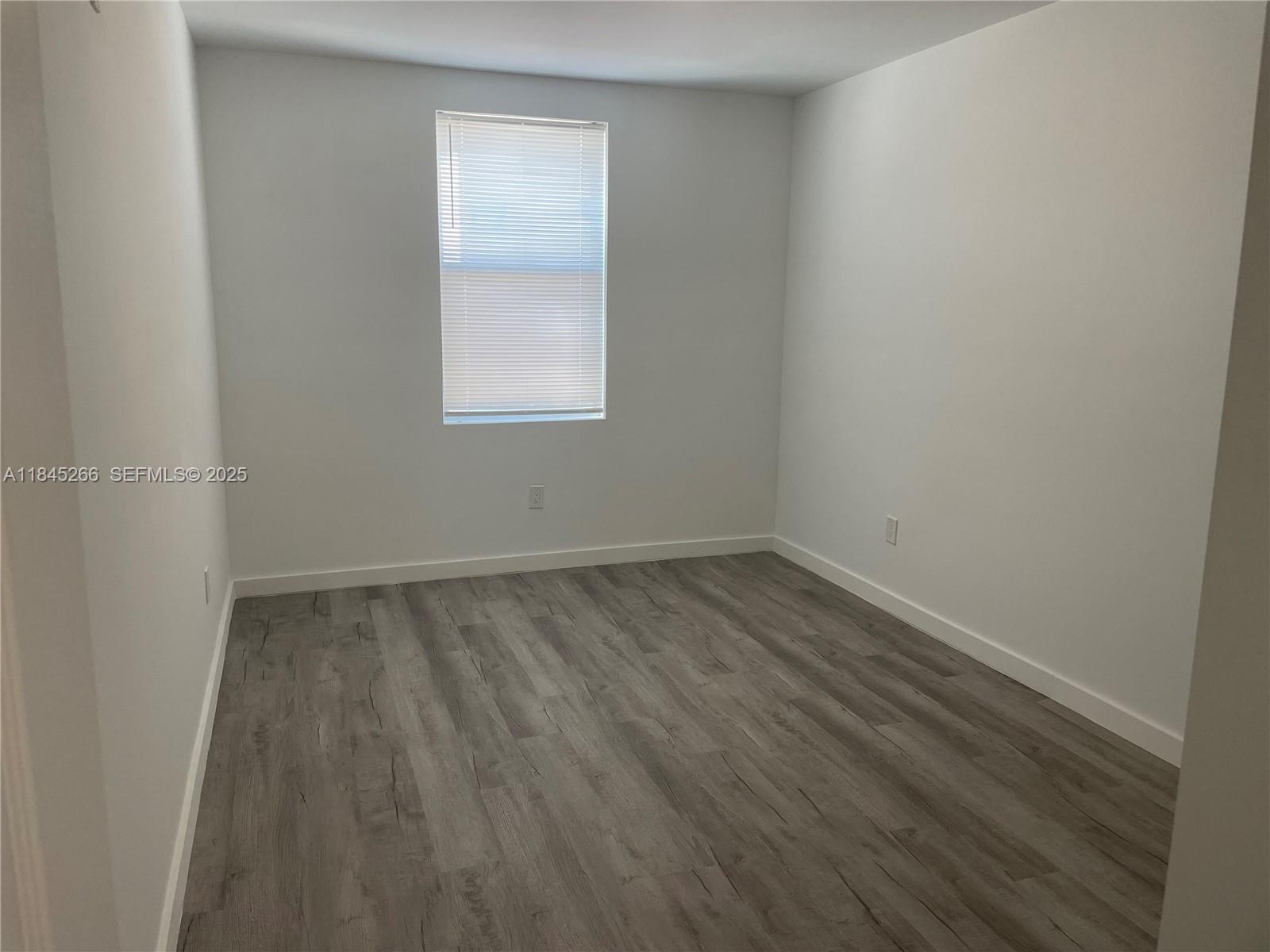 A11845266 Property Photo 13