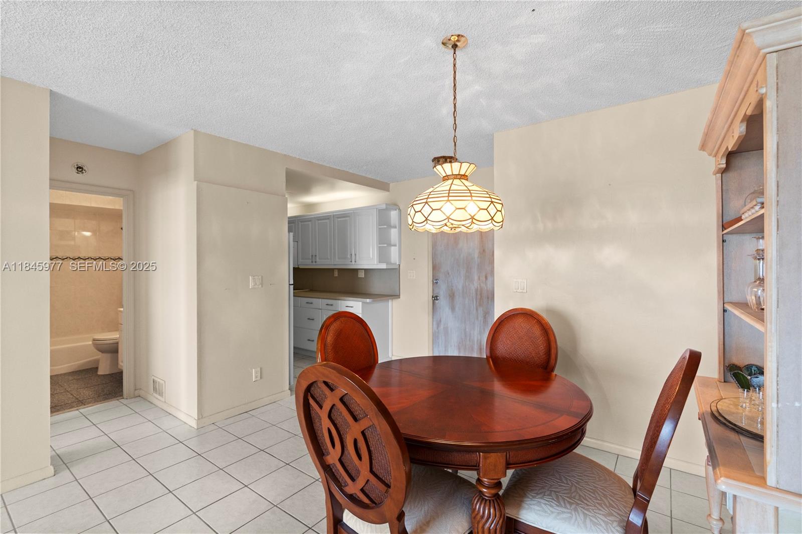 200 S Birch Road 1212 Property Photo 9