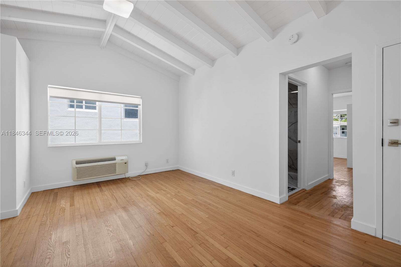 1552 Euclid Avenue 4 Property Photo 12