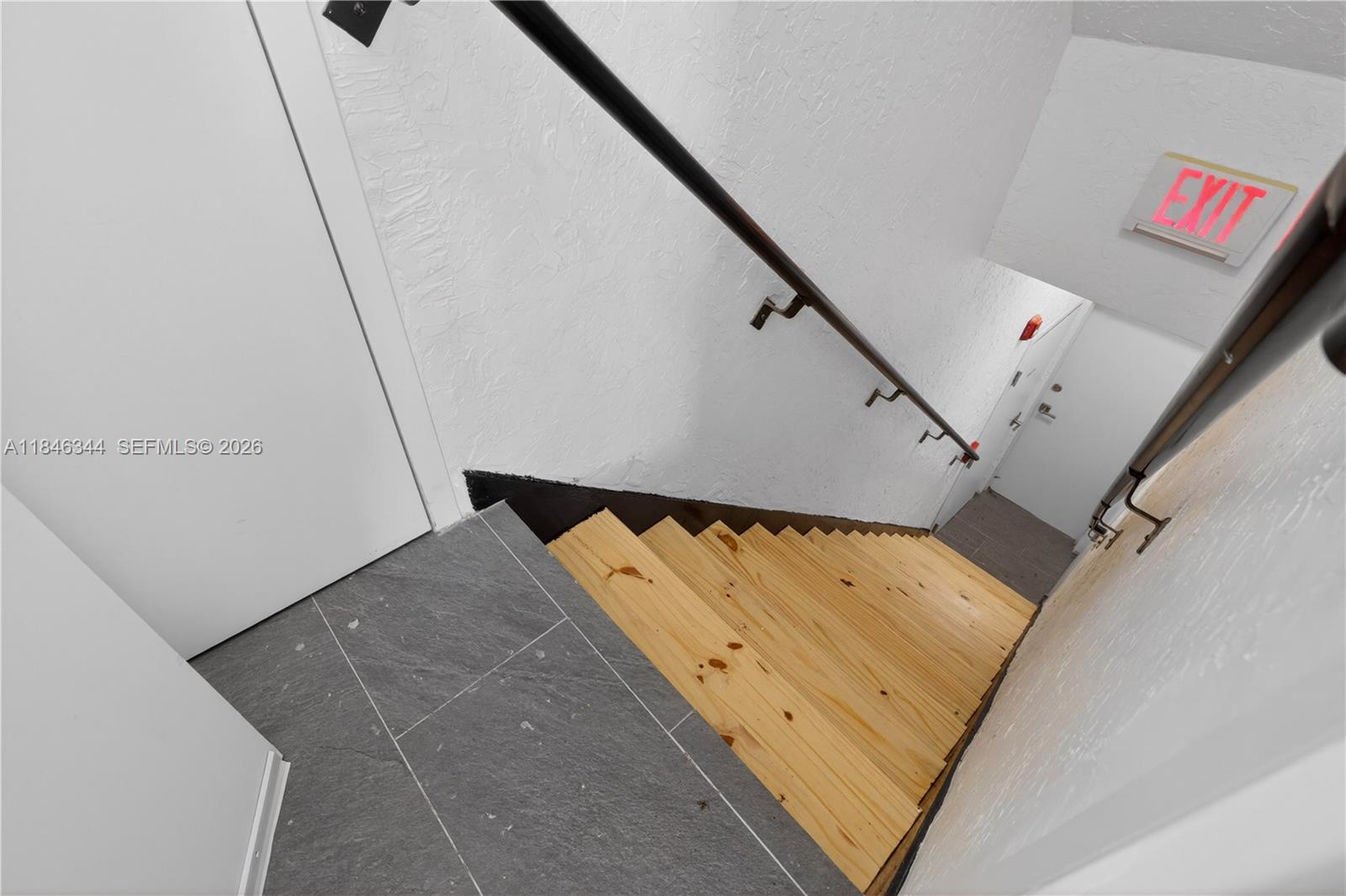 1552 Euclid Avenue 4 Property Photo 27