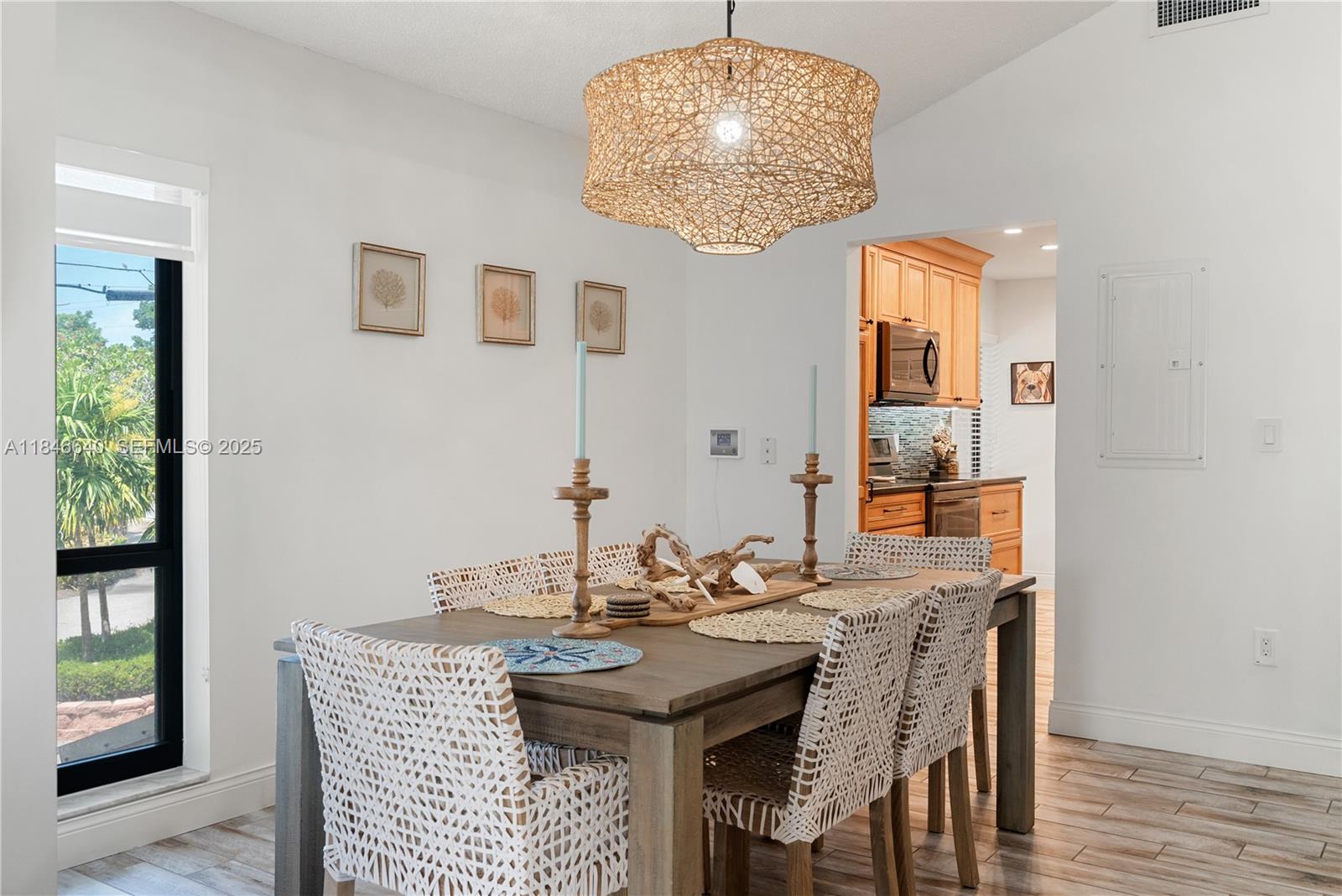 9812 Windward Avenue Property Photo 17