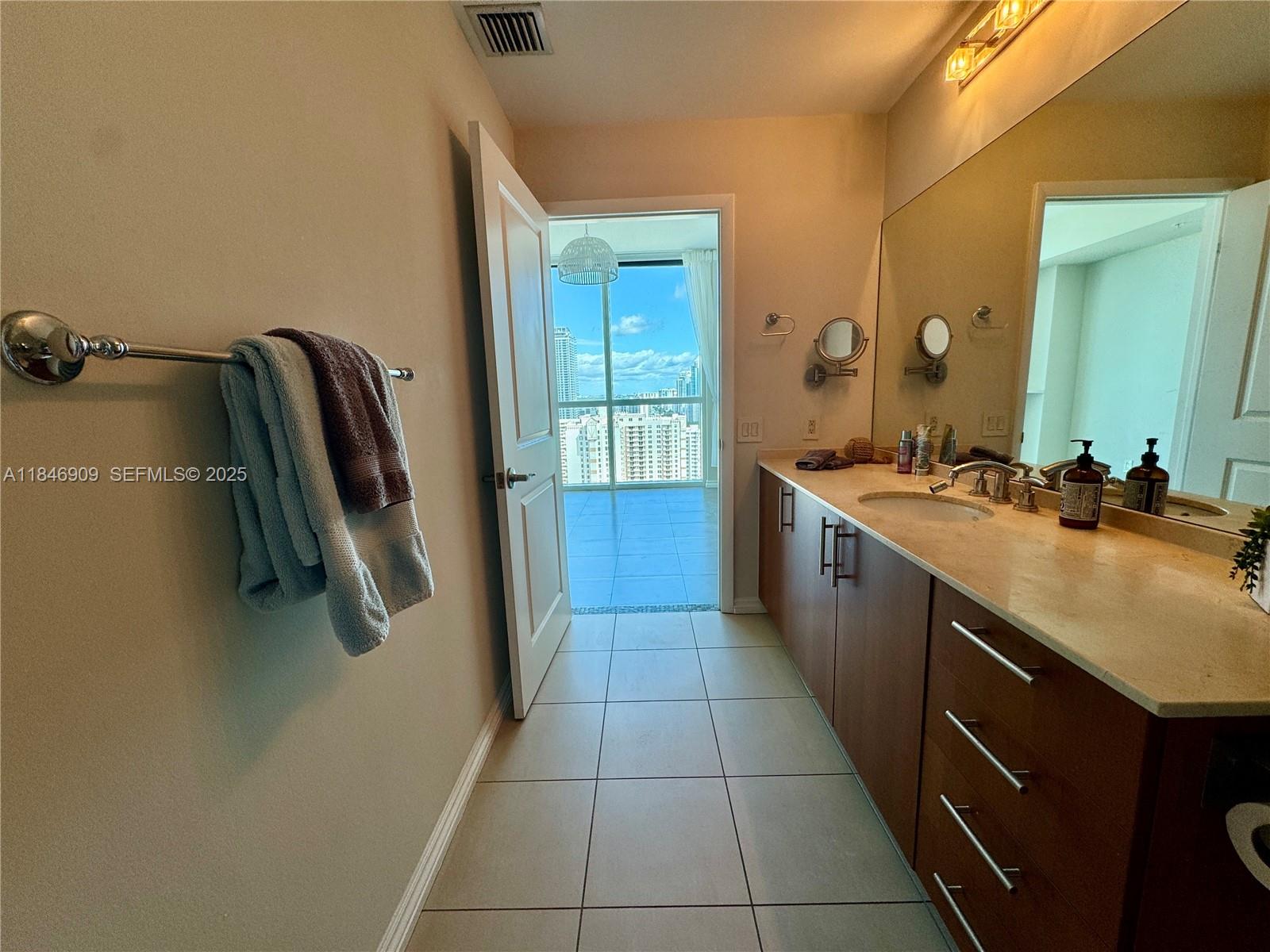 1945 S Ocean Drive 2311 Property Photo 21