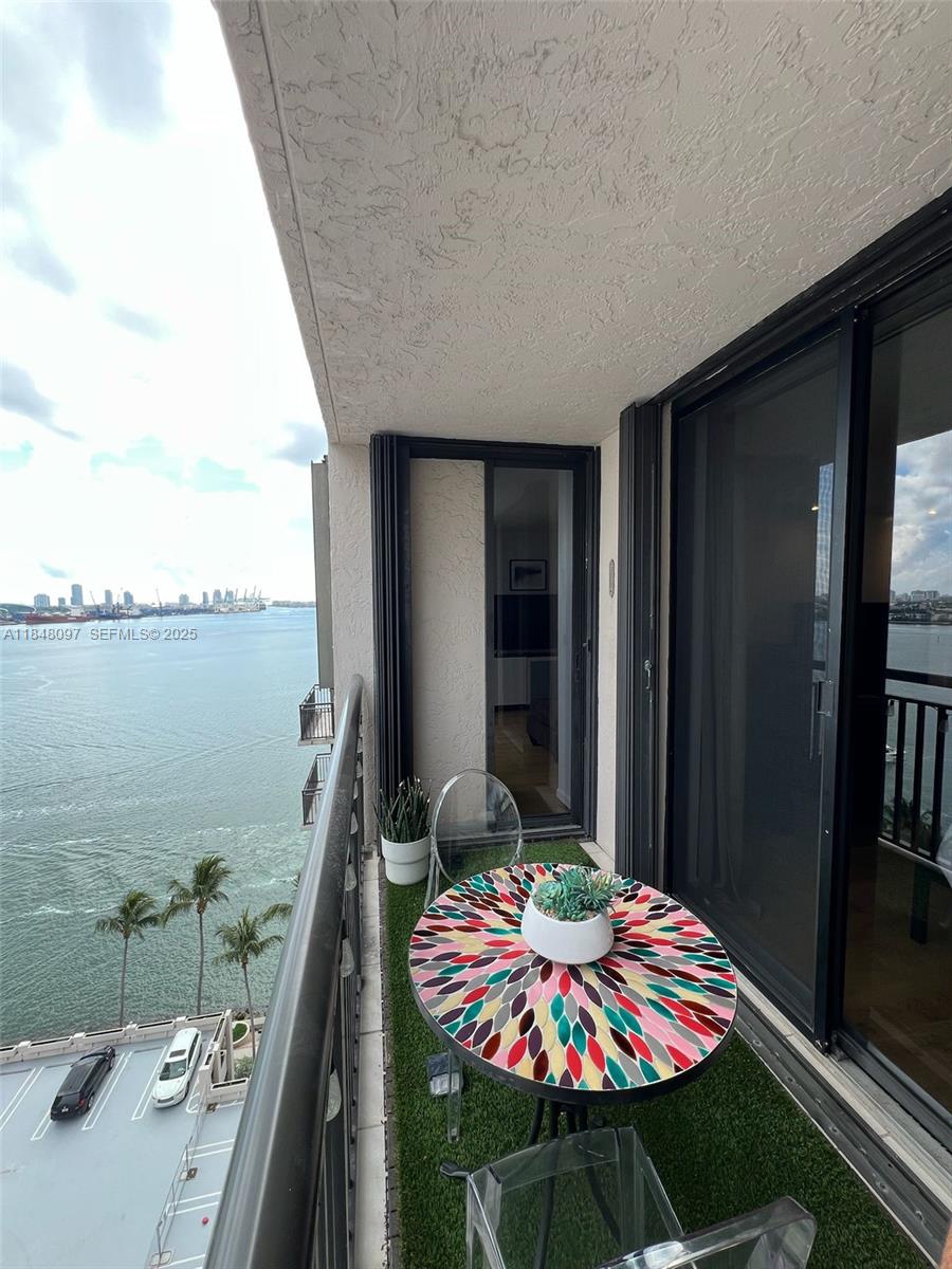 540 Brickell Key Drive 1524 Property Photo 20