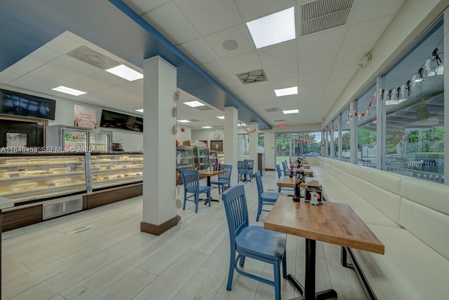 Bakery / Restaurant Bakery / Restaurant For Sale On Dixie Highwa Property Photo 7