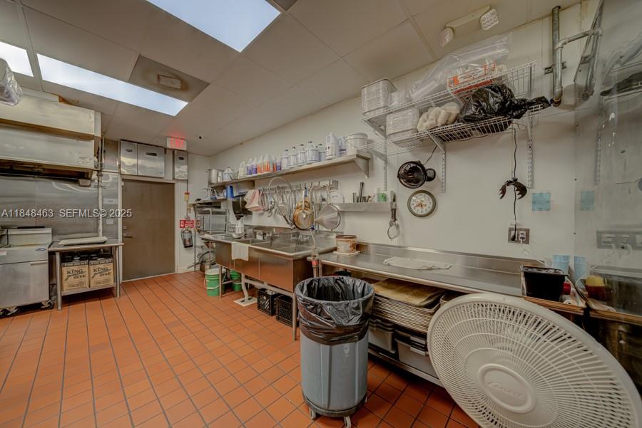 Bakery / Restaurant Bakery / Restaurant For Sale On Dixie Highwa Property Photo 12