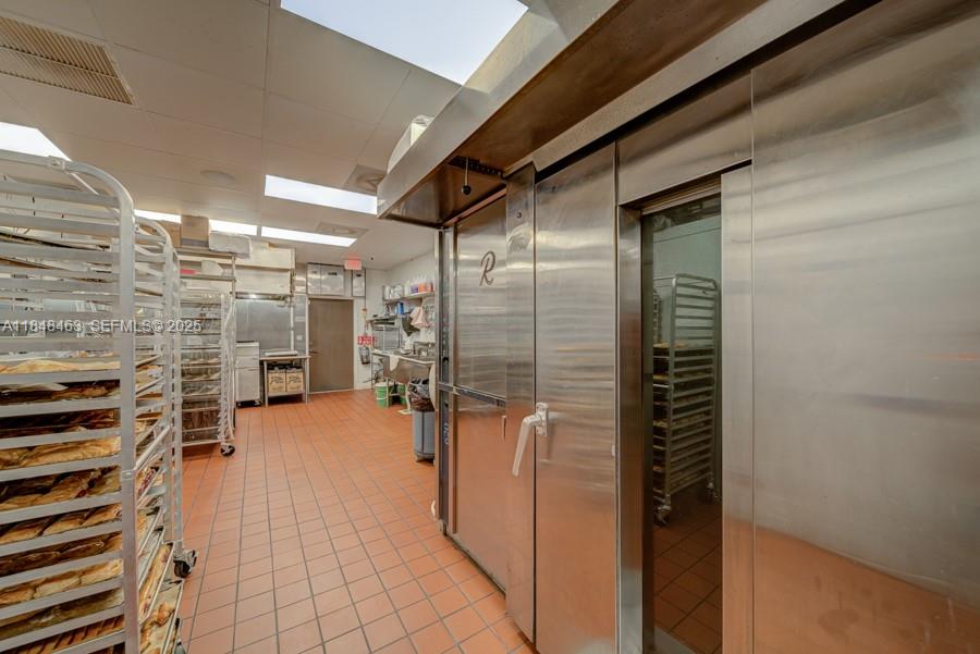 Bakery / Restaurant Bakery / Restaurant For Sale On Dixie Highwa Property Photo 16