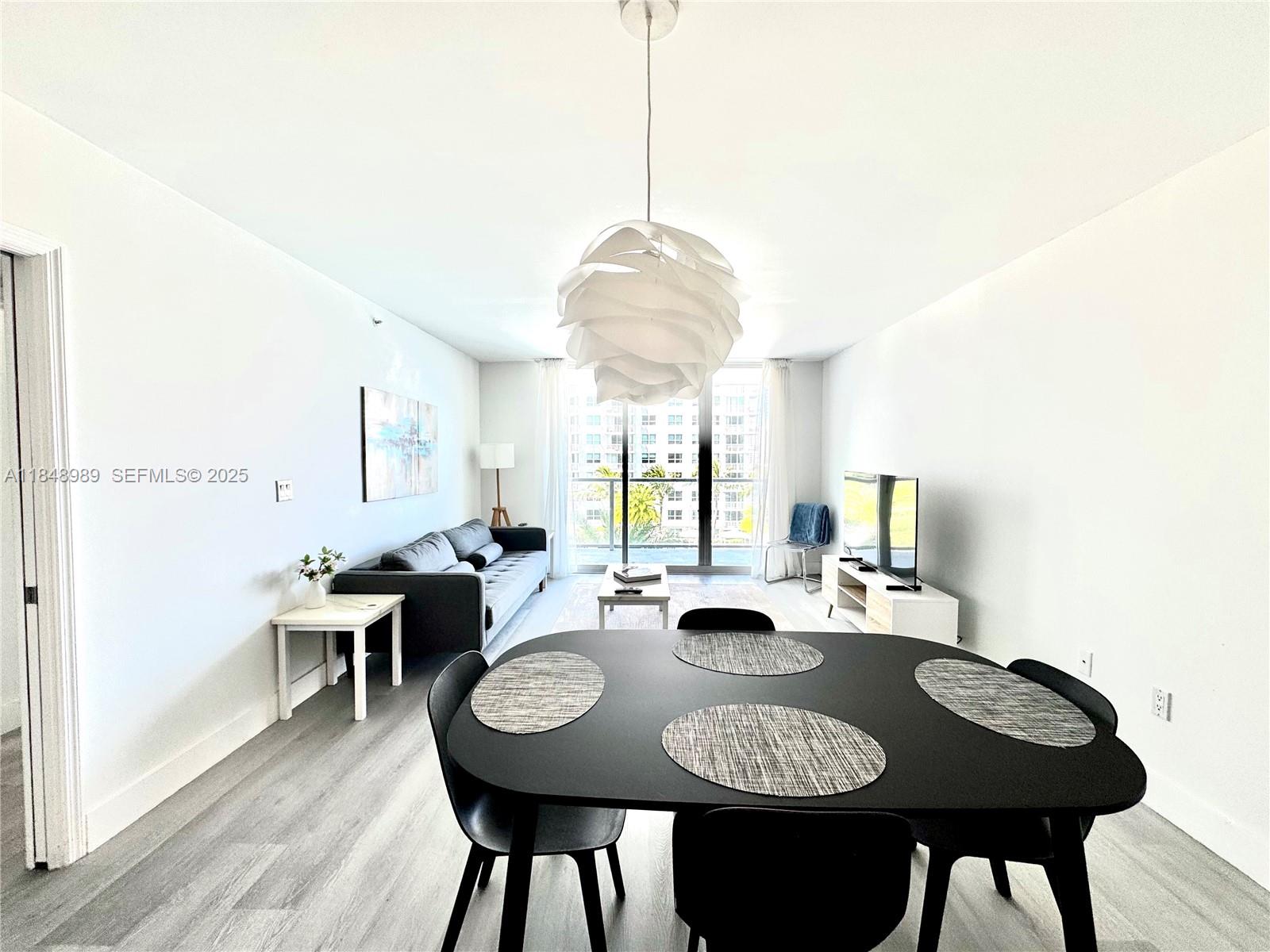 1155 Brickell Bay Drive 906 Property Photo 3