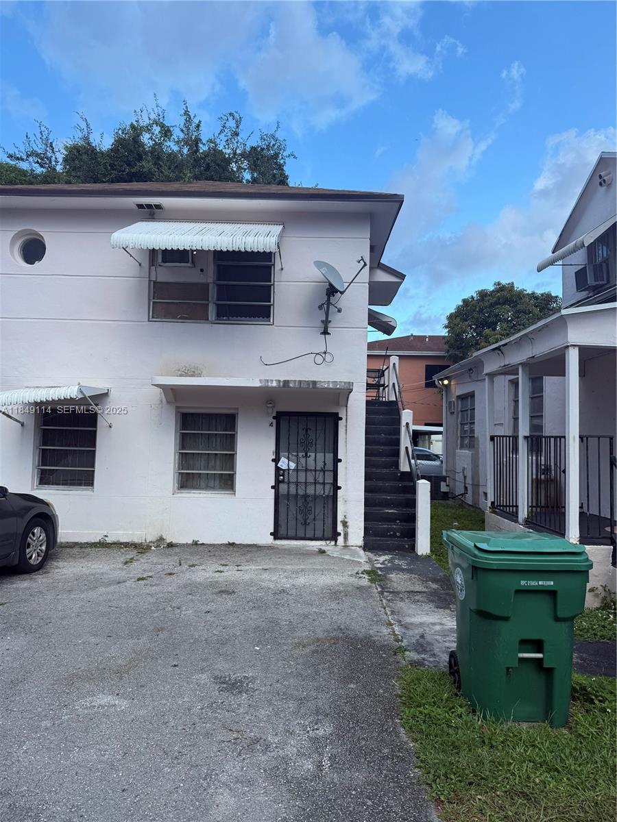 1499 Nw 32nd Street Property Photo 5