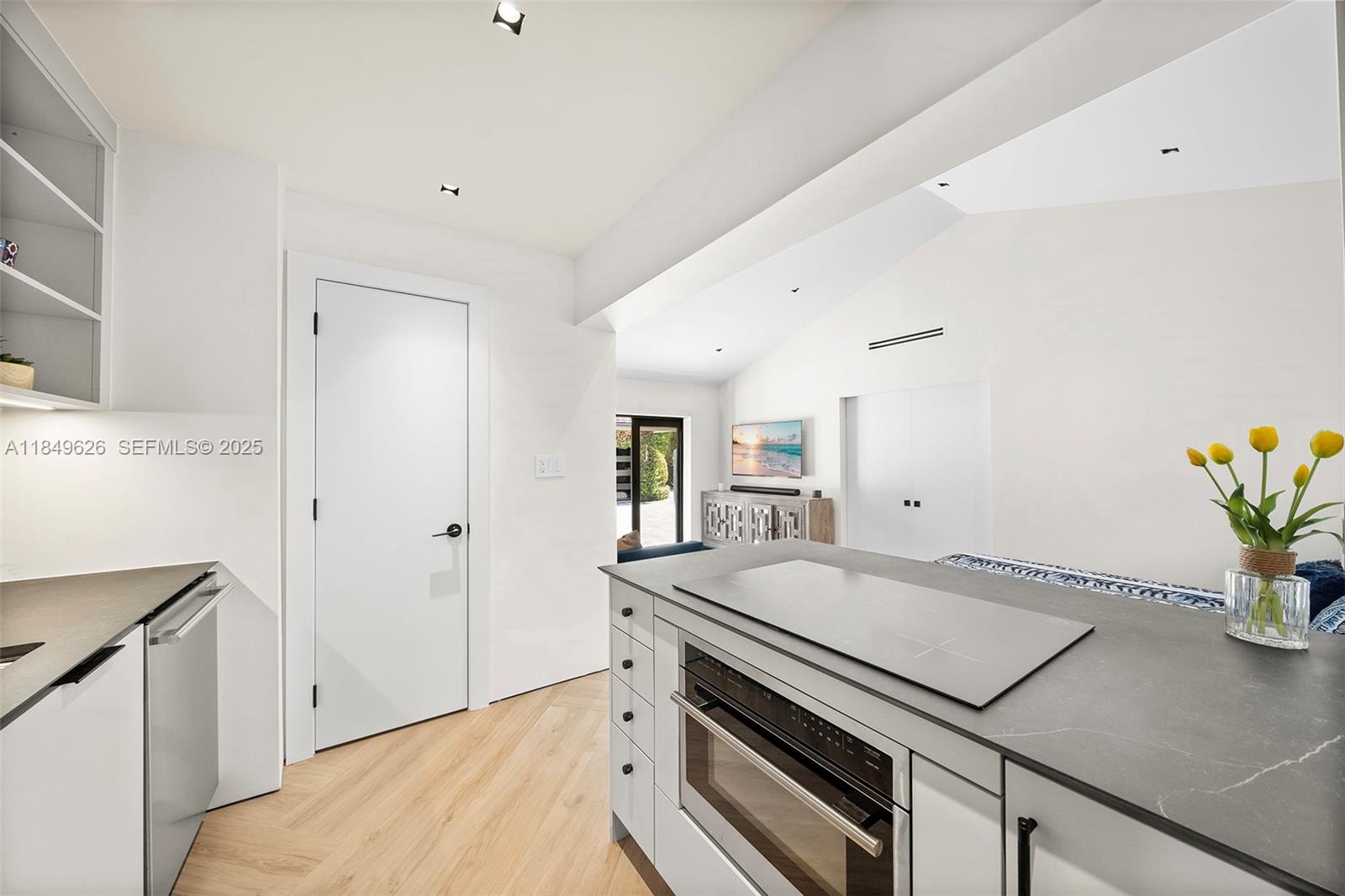 A11849626 Property Photo 60