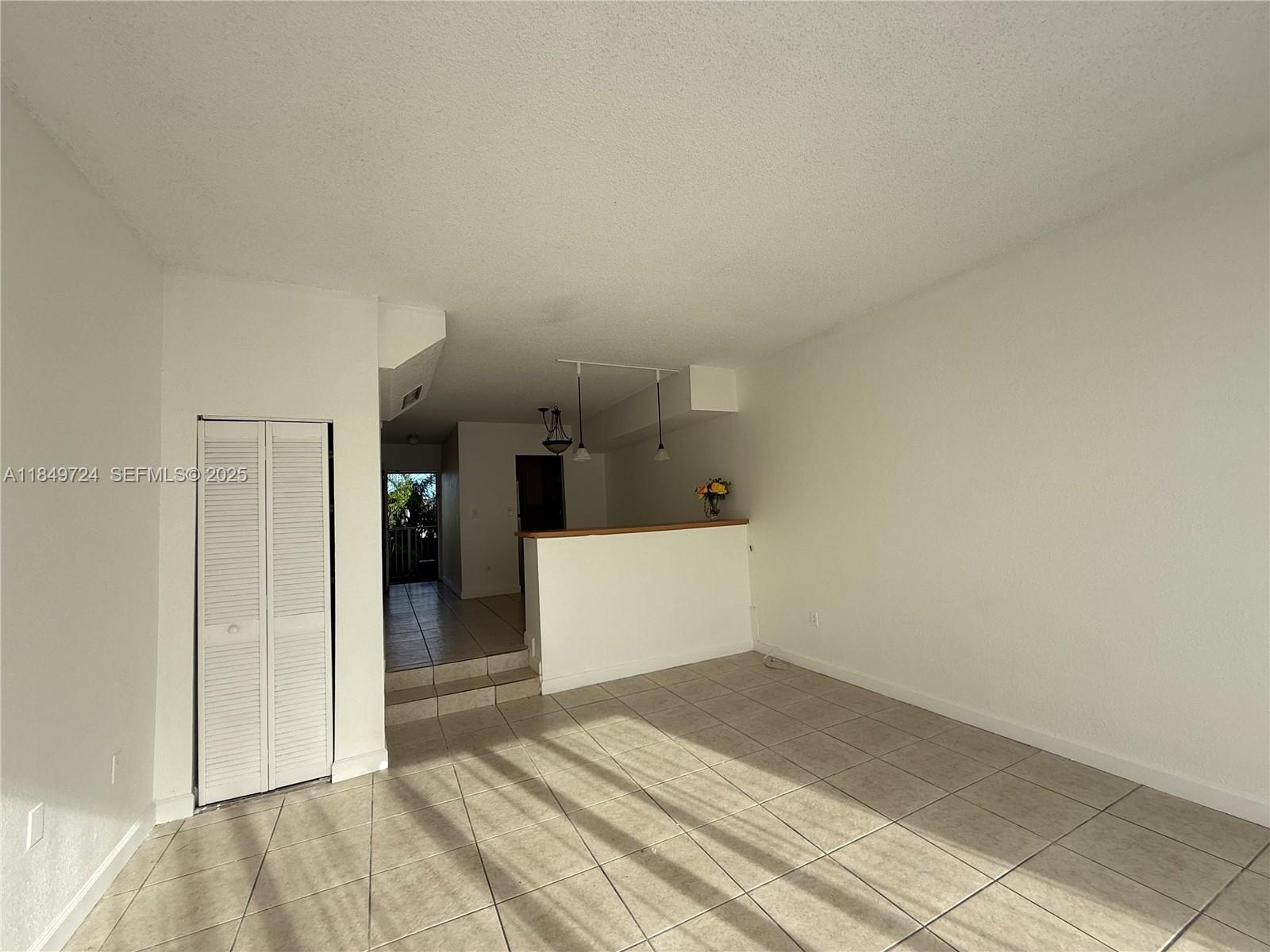 10900 Sw 104th Street 323 Property Photo 6