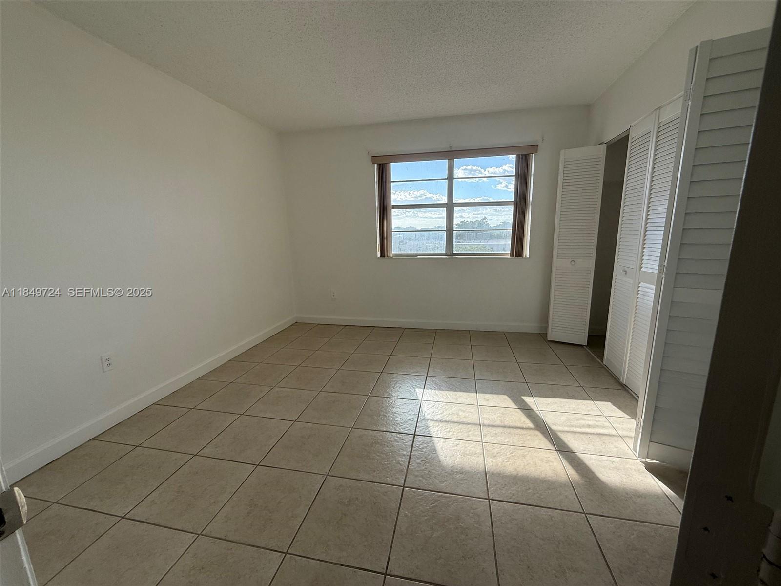 10900 Sw 104th Street 323 Property Photo 8