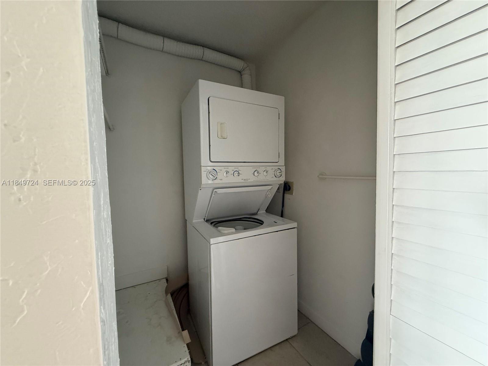 10900 Sw 104th Street 323 Property Photo 9