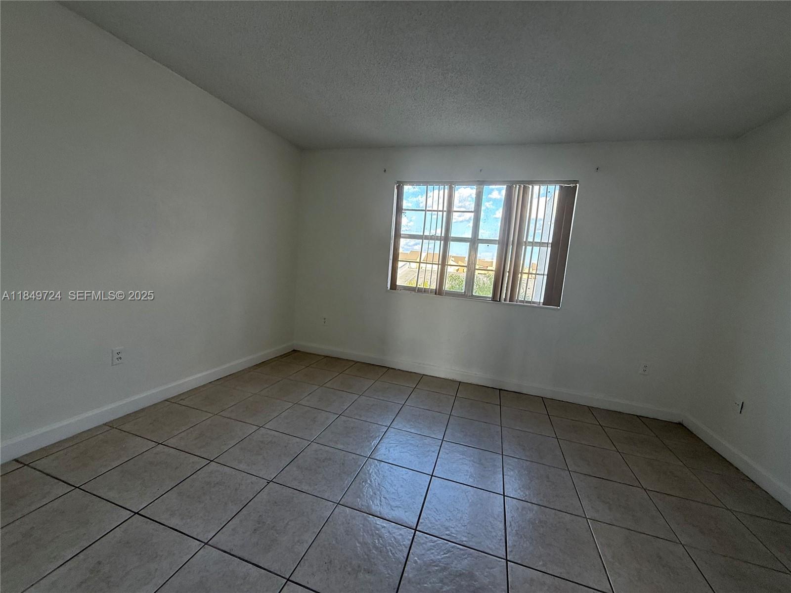 10900 Sw 104th Street 323 Property Photo 10