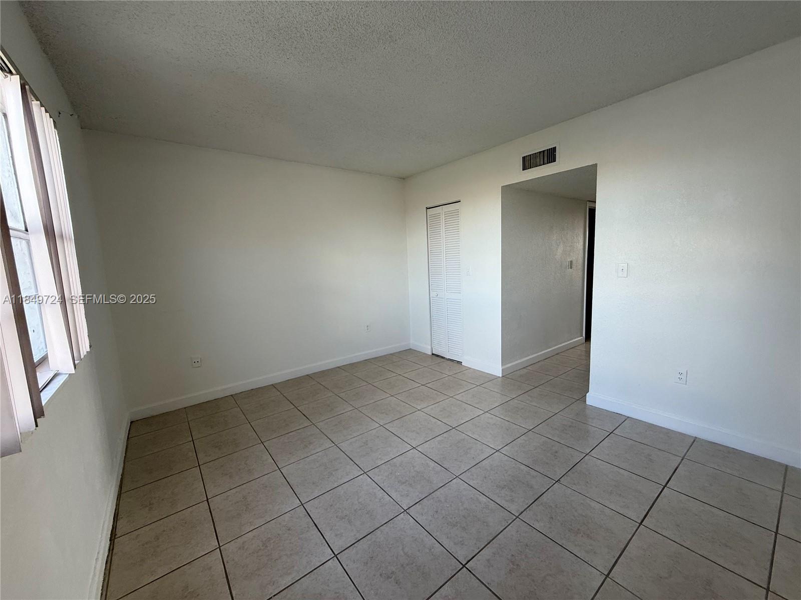 10900 Sw 104th Street 323 Property Photo 11