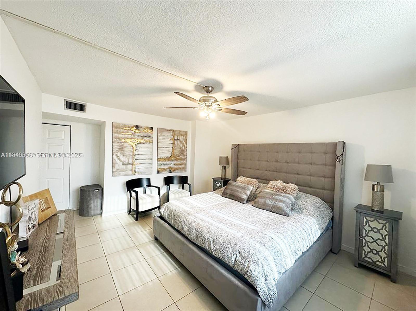 2750 Ne 183rd Street 1404 Property Photo 4
