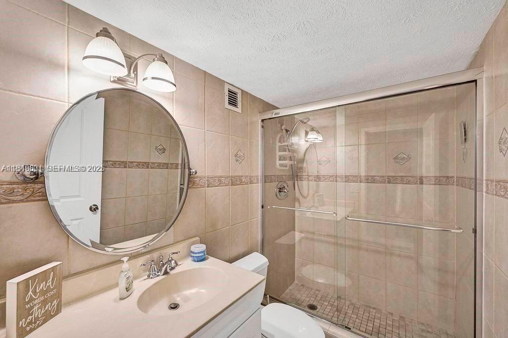 A11849831 Property Photo 15
