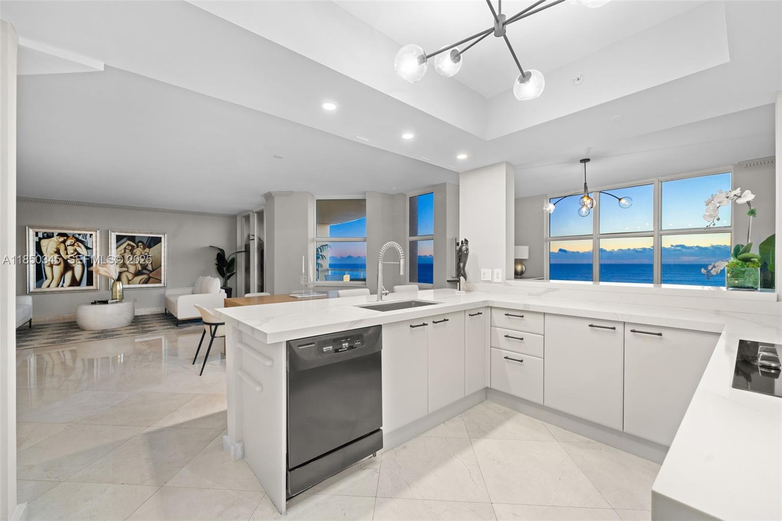 2100 N Ocean Boulevard 18d Property Photo 4