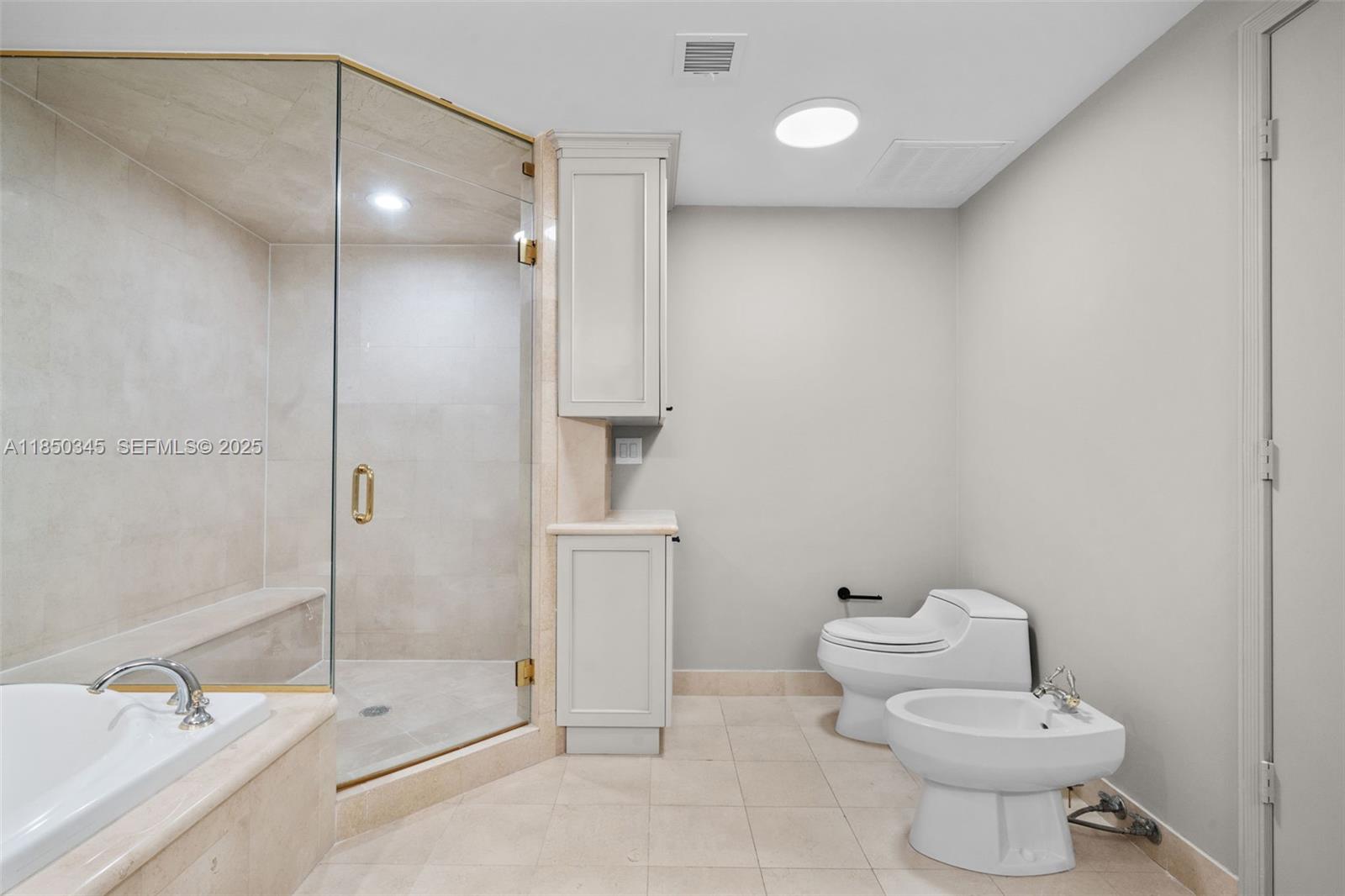 2100 N Ocean Boulevard 18d Property Photo 27