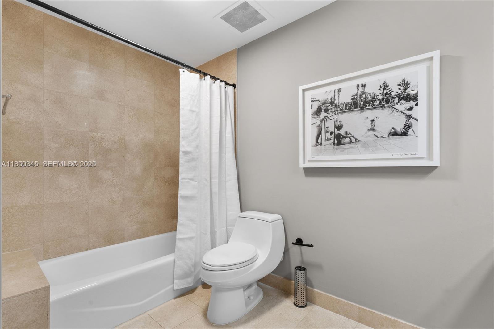 2100 N Ocean Boulevard 18d Property Photo 31