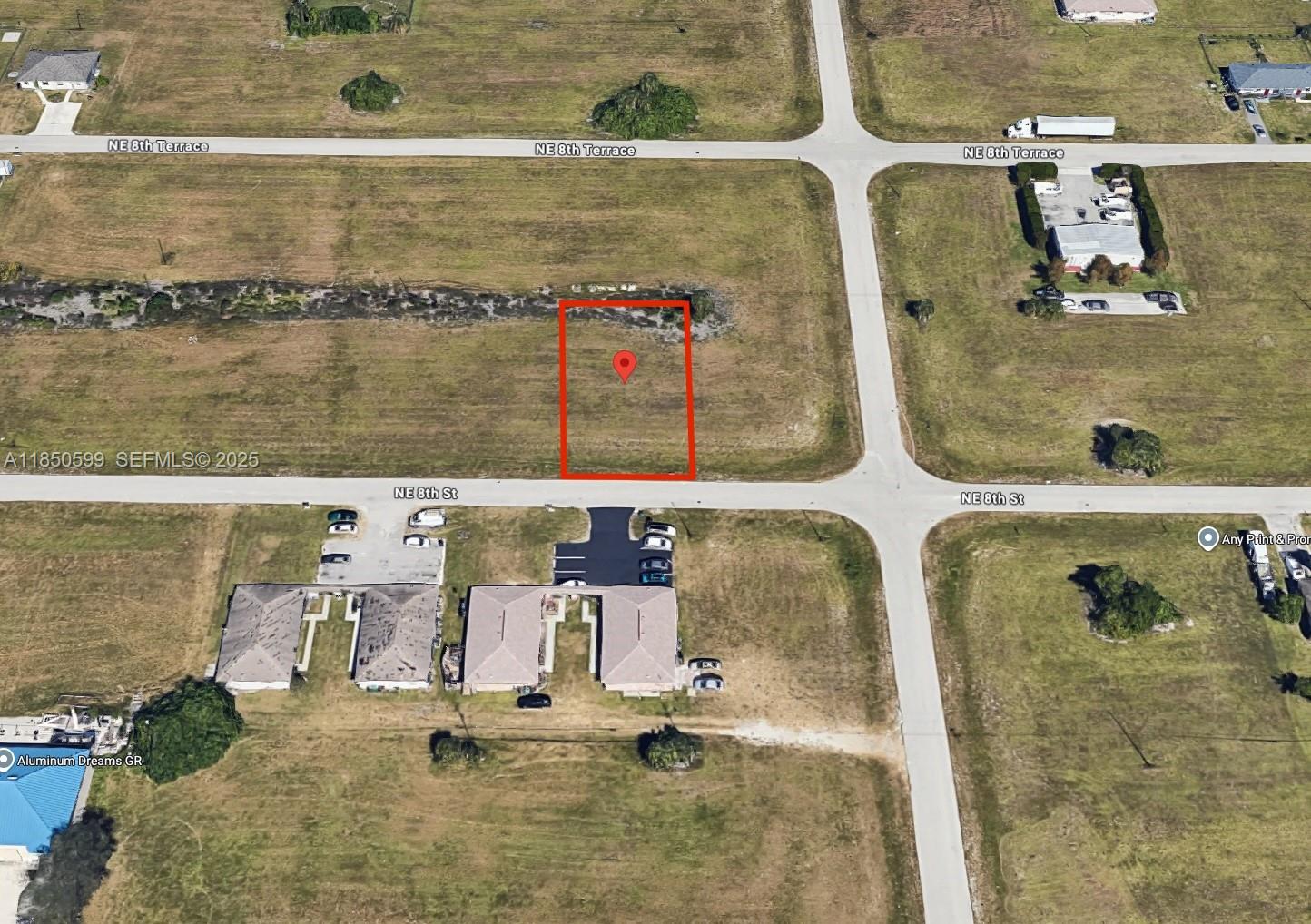 A11850599 Property Photo 2
