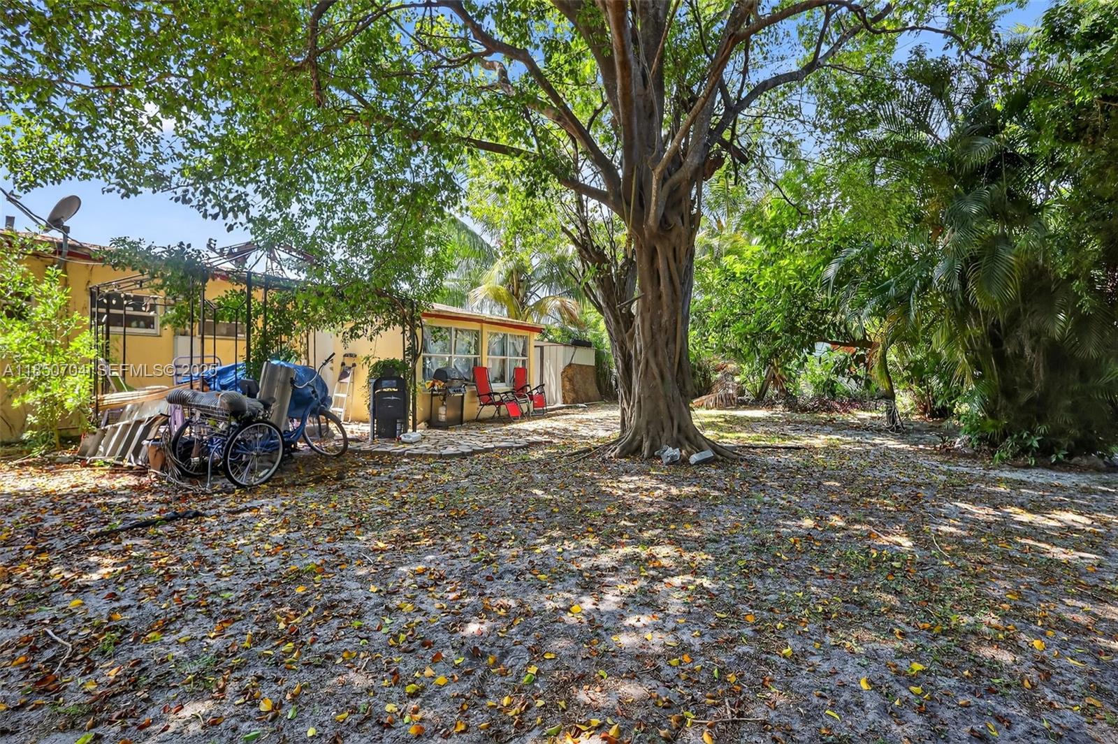 A11850704 Property Photo 17