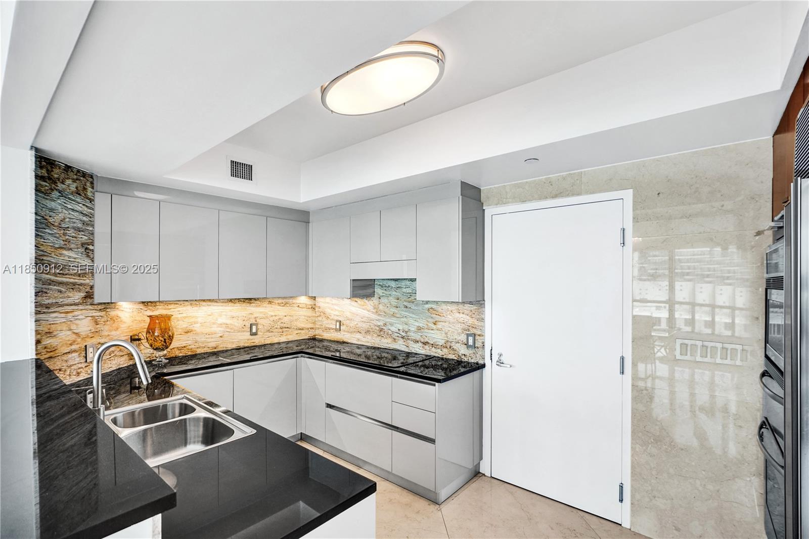 3101 S Ocean Drive 3506 Property Photo 10