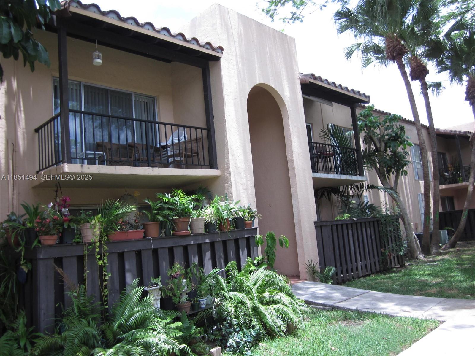 10810 N Kendall Drive Q-18 Property Photo 1