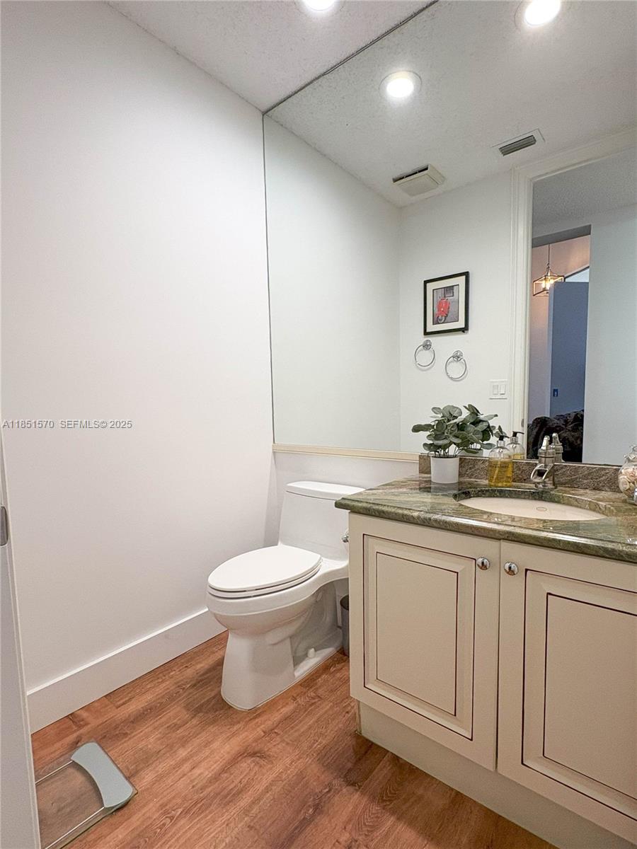 2530 Windsor Way Court N/a Property Photo 24