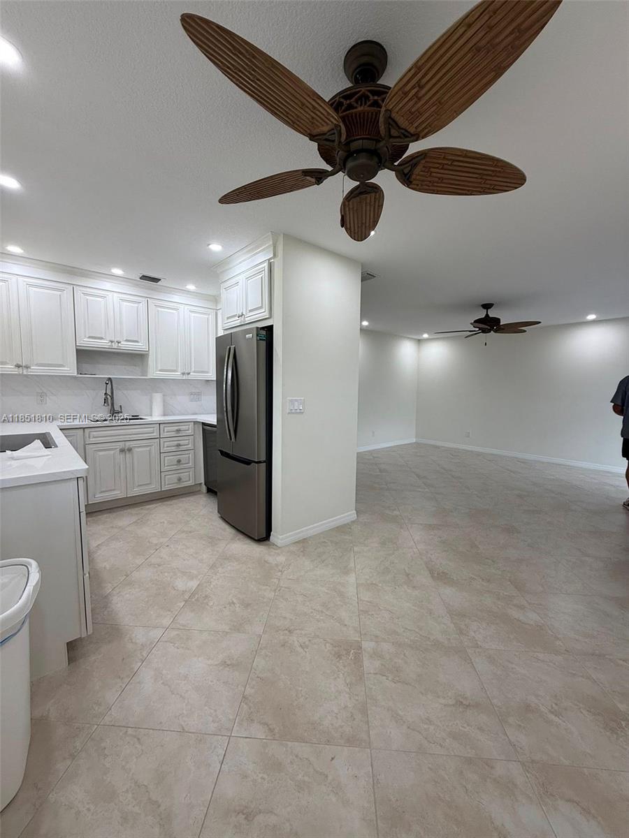 2929 Se Ocean Boulevard 143-10 Property Photo 16