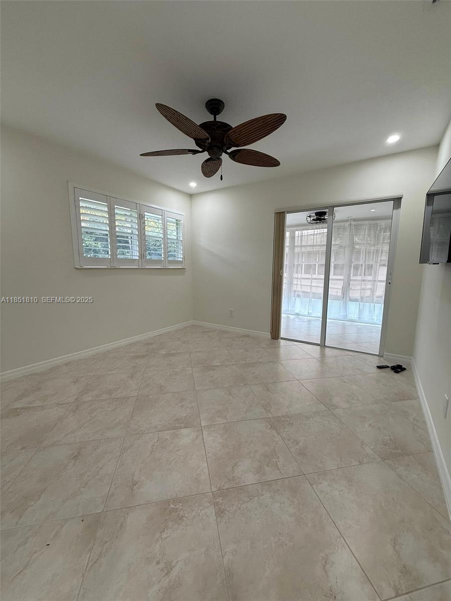 2929 Se Ocean Boulevard 143-10 Property Photo 18