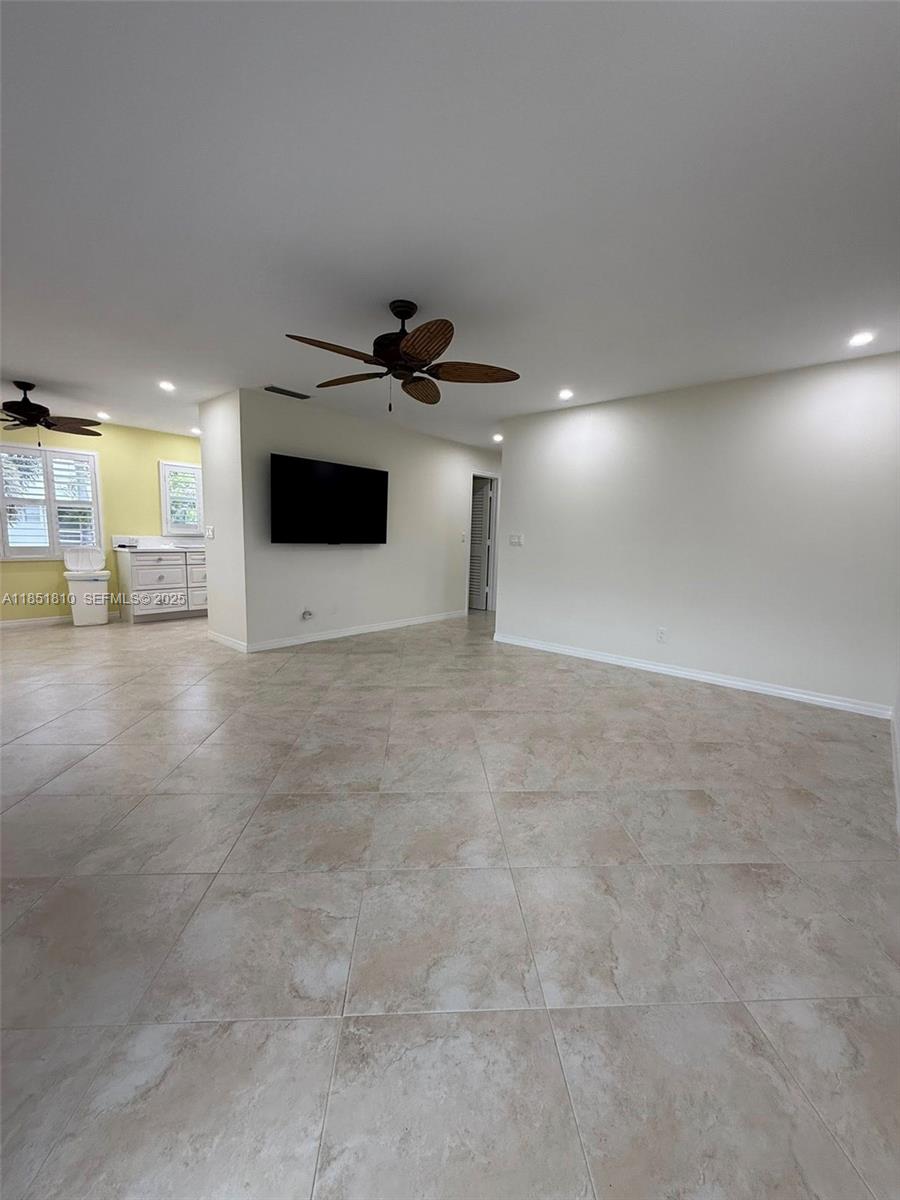 2929 Se Ocean Boulevard 143-10 Property Photo 24