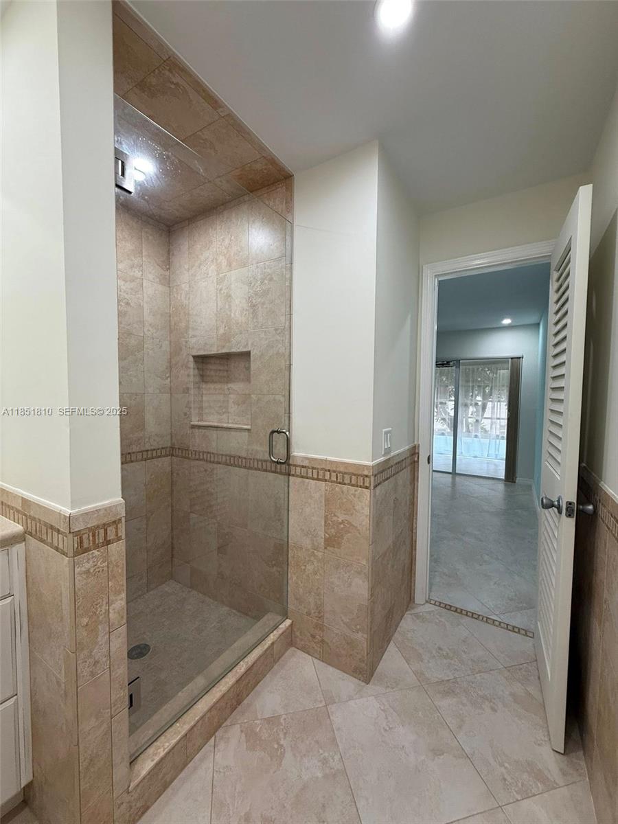 2929 Se Ocean Boulevard 143-10 Property Photo 27