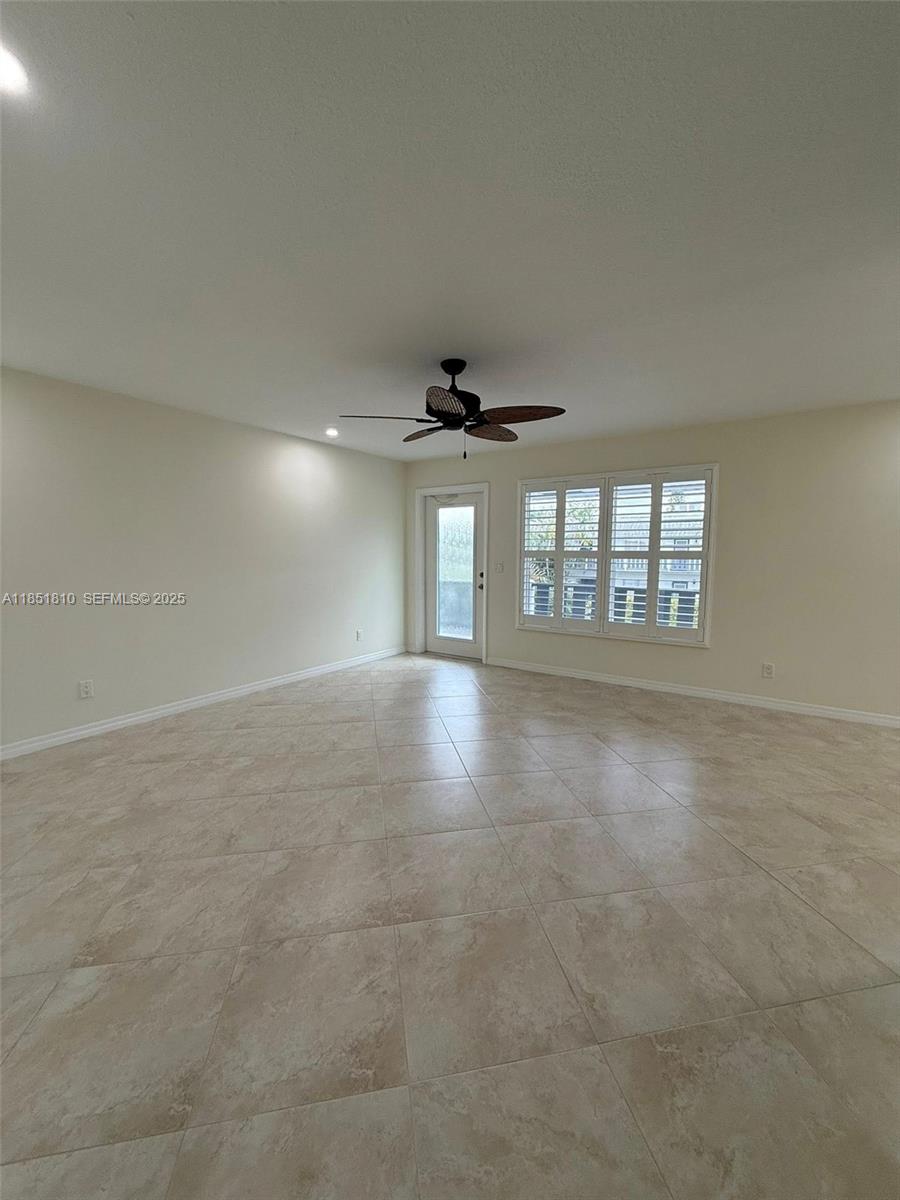 2929 Se Ocean Boulevard 143-10 Property Photo 32