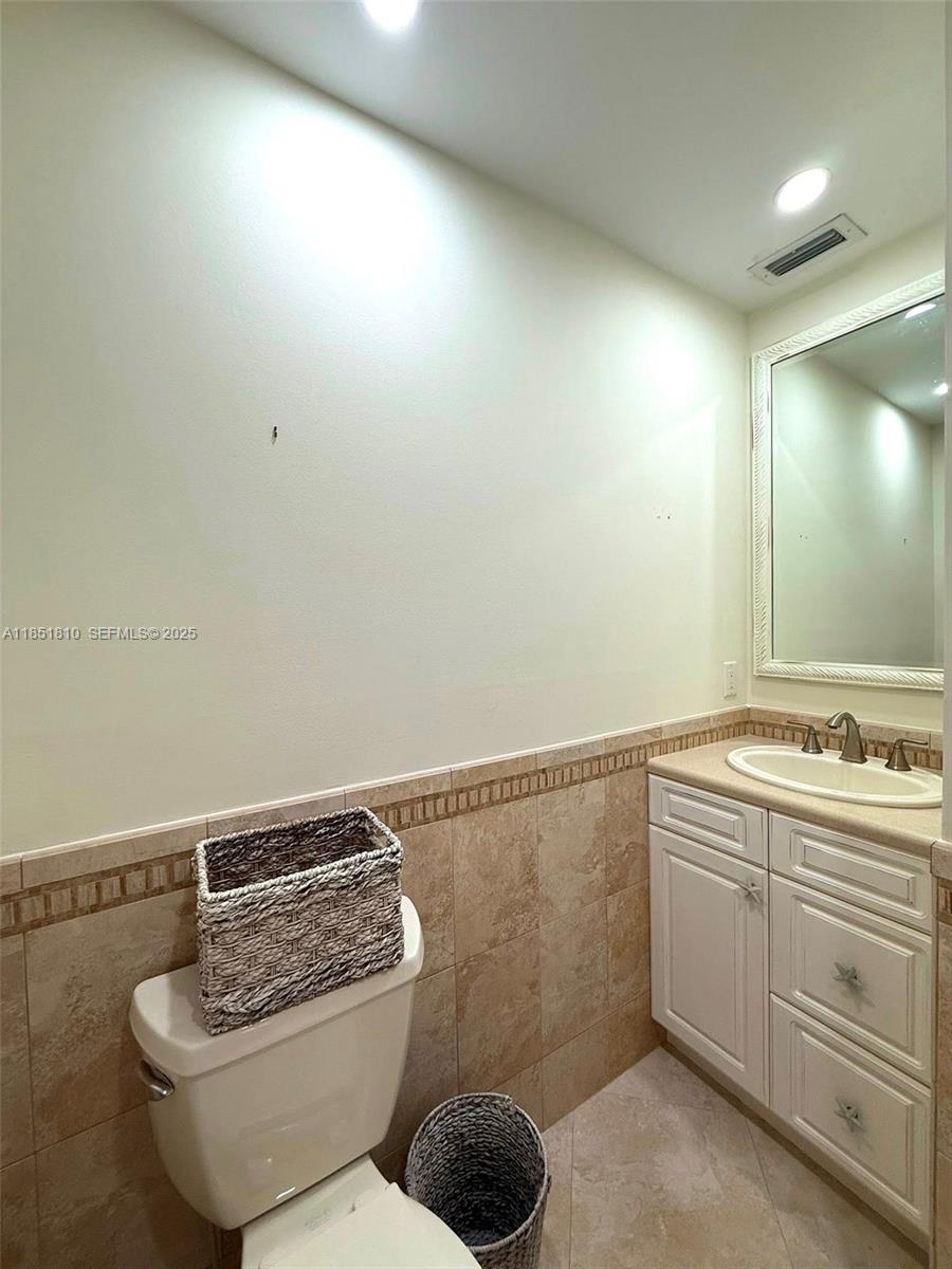 2929 Se Ocean Boulevard 143-10 Property Photo 65
