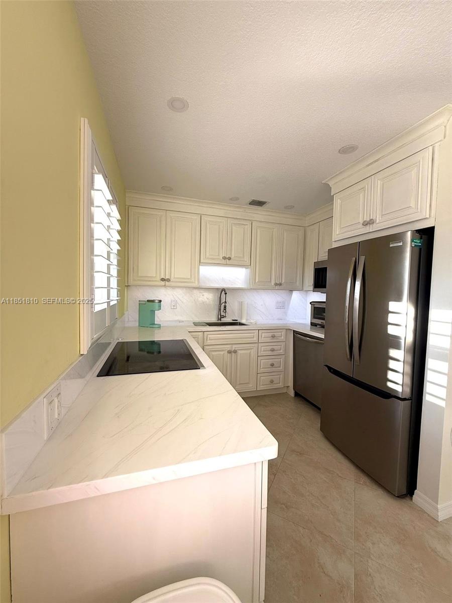 2929 Se Ocean Boulevard 143-10 Property Photo 70